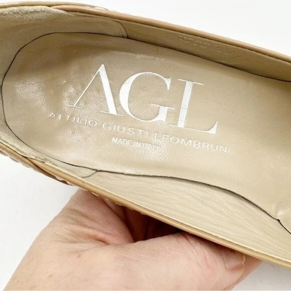 AGL Tan Nude Patent Leather Flex‎ Heels w/Cream Topstitching Sz 37 EU/6.5-7 US